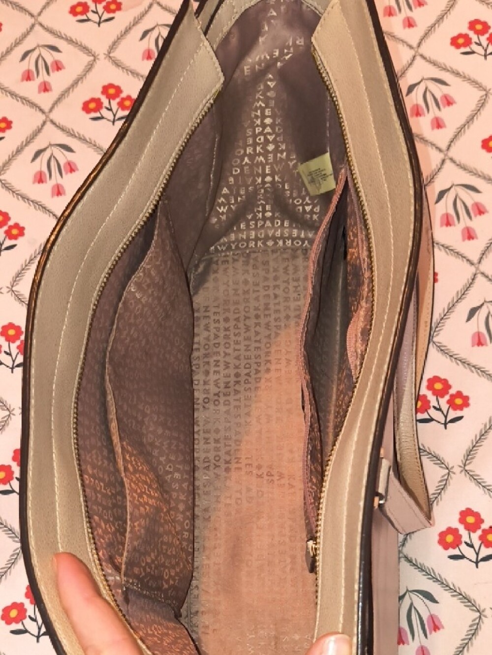 Kate Spade - Picture 3 of 4